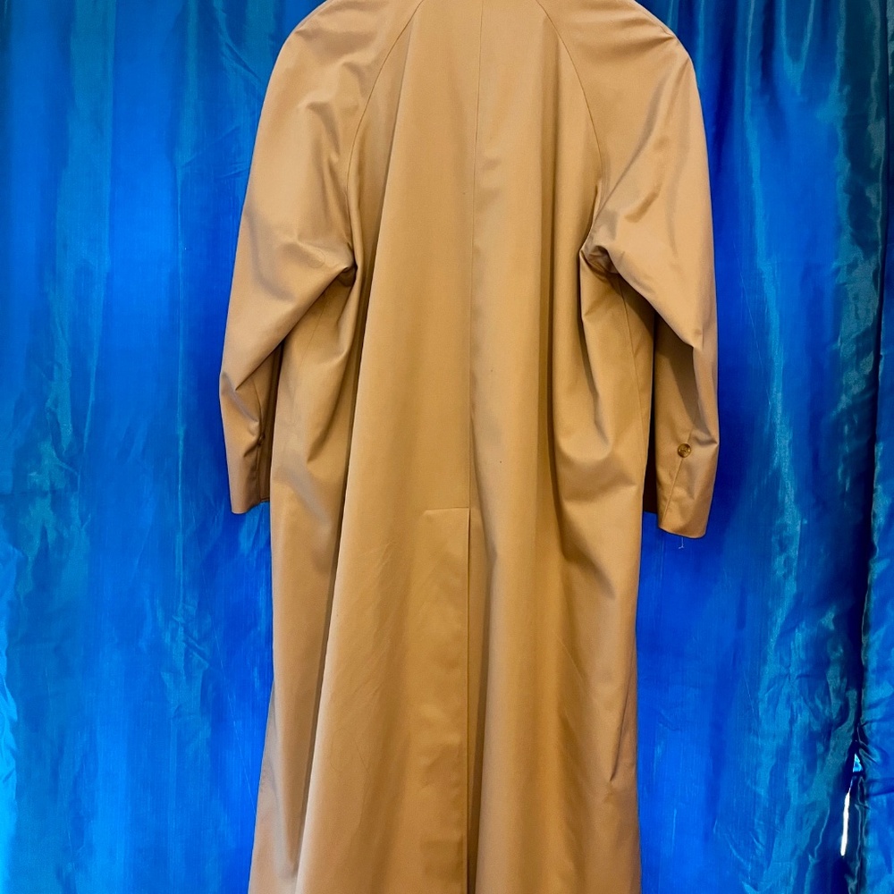 Women's’/Men’s Burberry Trench Coat - Extra Long - Picture 5 of 16